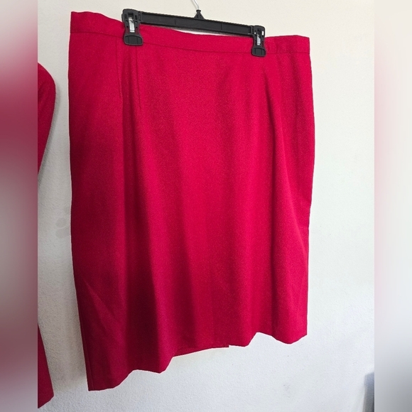 Vintage Panther 2Piece Skirt Suit 24W Red Long Sleeve Button Up Career - Picture 5 of 15